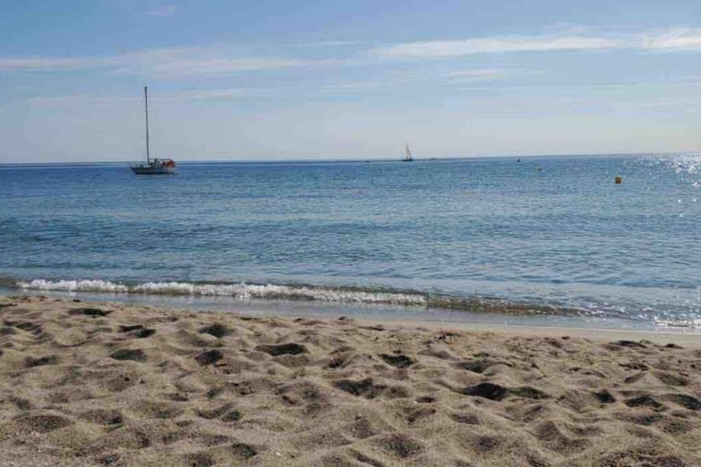 Maisonnette Climatisee Dans Residence Naturiste Лекат Екстер'єр фото